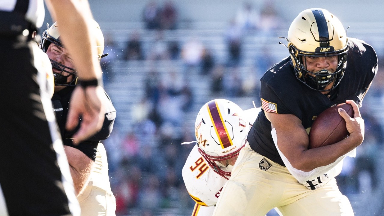 Andre Carter II Discusses the Army vs. Navy Rivalry - Stadium